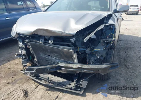 2018 Hyundai Santa Fe Sport 2.4L z USA, uszkodzony, nr VIN 5NMZT3LBXJH062701